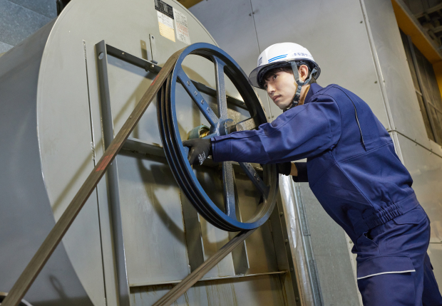 働く従業員の写真