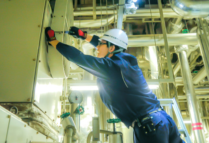 働く従業員の写真